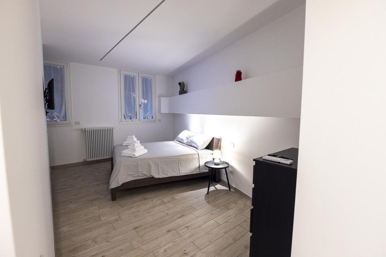 Apartament Loft La Sedia Rossa - Centro Storico Mediolan Zewnętrze zdjęcie