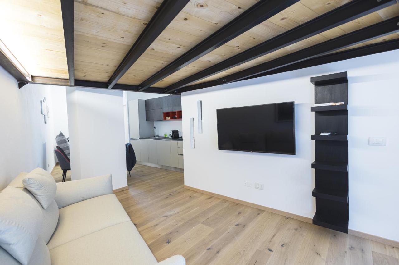 Apartament Loft La Sedia Rossa - Centro Storico Mediolan Zewnętrze zdjęcie